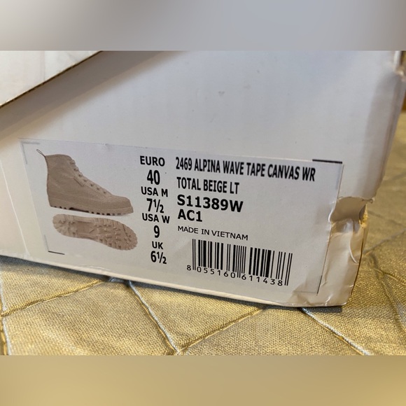New in box Superga Canvas Alpine Wave Tape High Top Sneakers - Picture 6 of 6